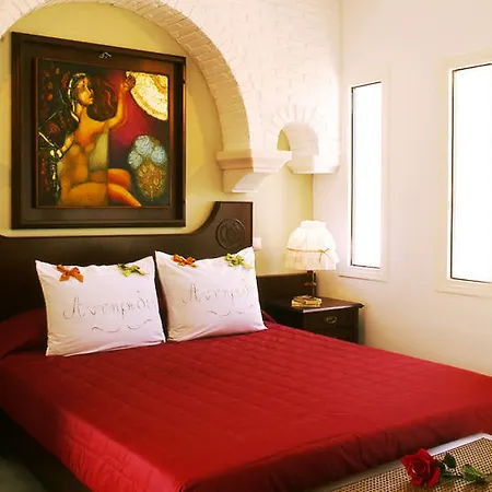 Hotel Antirides 3*