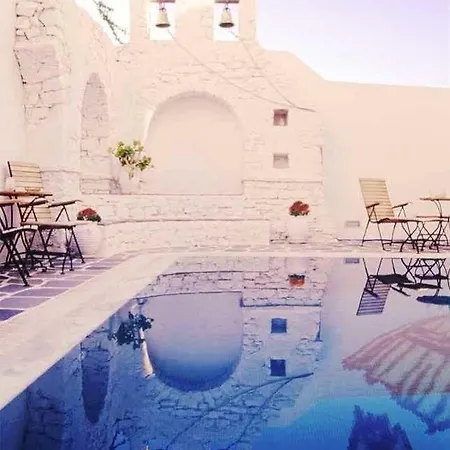 Hotel Antirides 3*